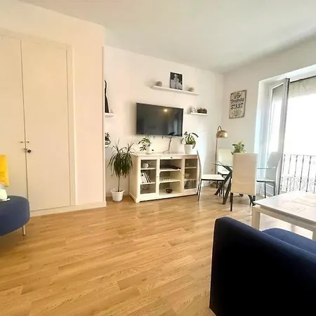 Lovelyloft Argensola Apartment *