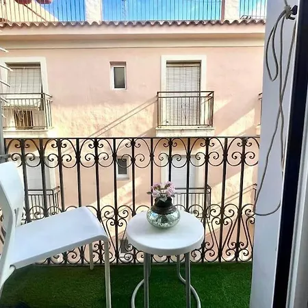 Lovelyloft Argensola Apartment *